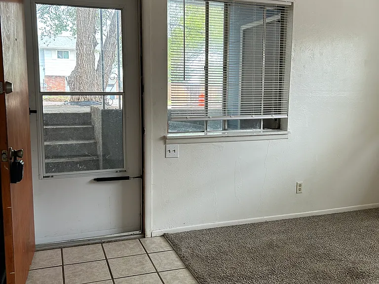 1101 Cree Dr #1 — Photo 8