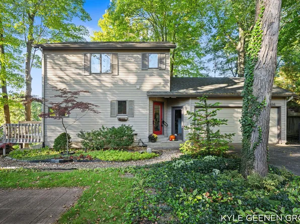 414 Spear St, Saugatuck, MI 49453