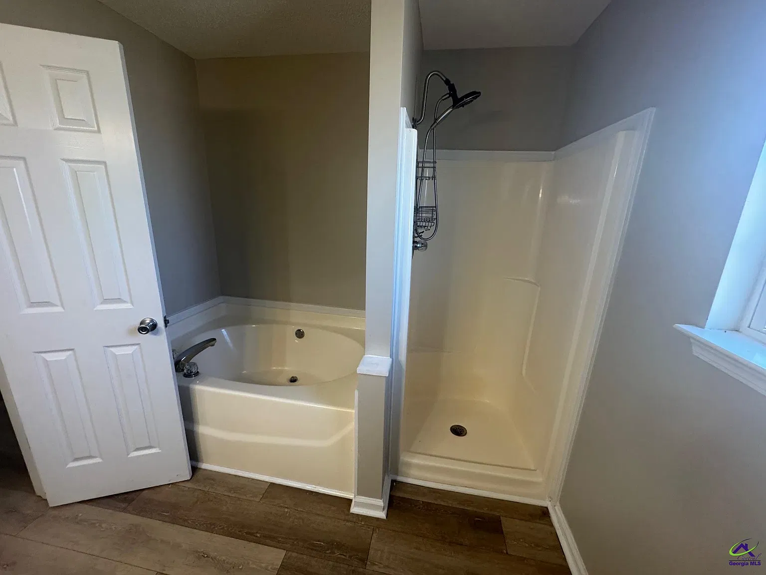 3 bed, 2.0 bath, 1291 sqft, $1,675 — Photo 4