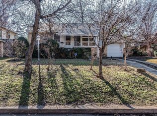 2828 W 9th St, Dallas, TX 75211