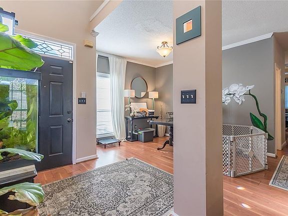 5th image of 6725 Oakhurst Ct