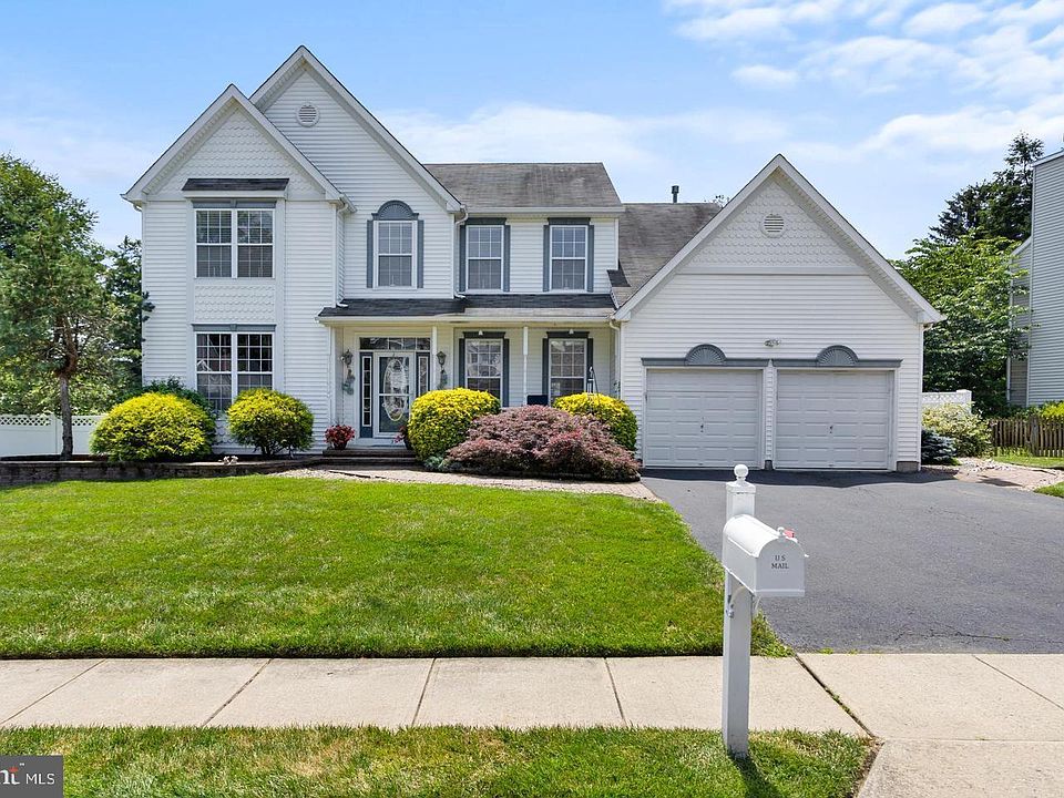 1st image of 35 Dark Leaf Dr