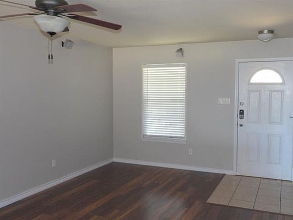 5th image of 7001 Planters Row Dr