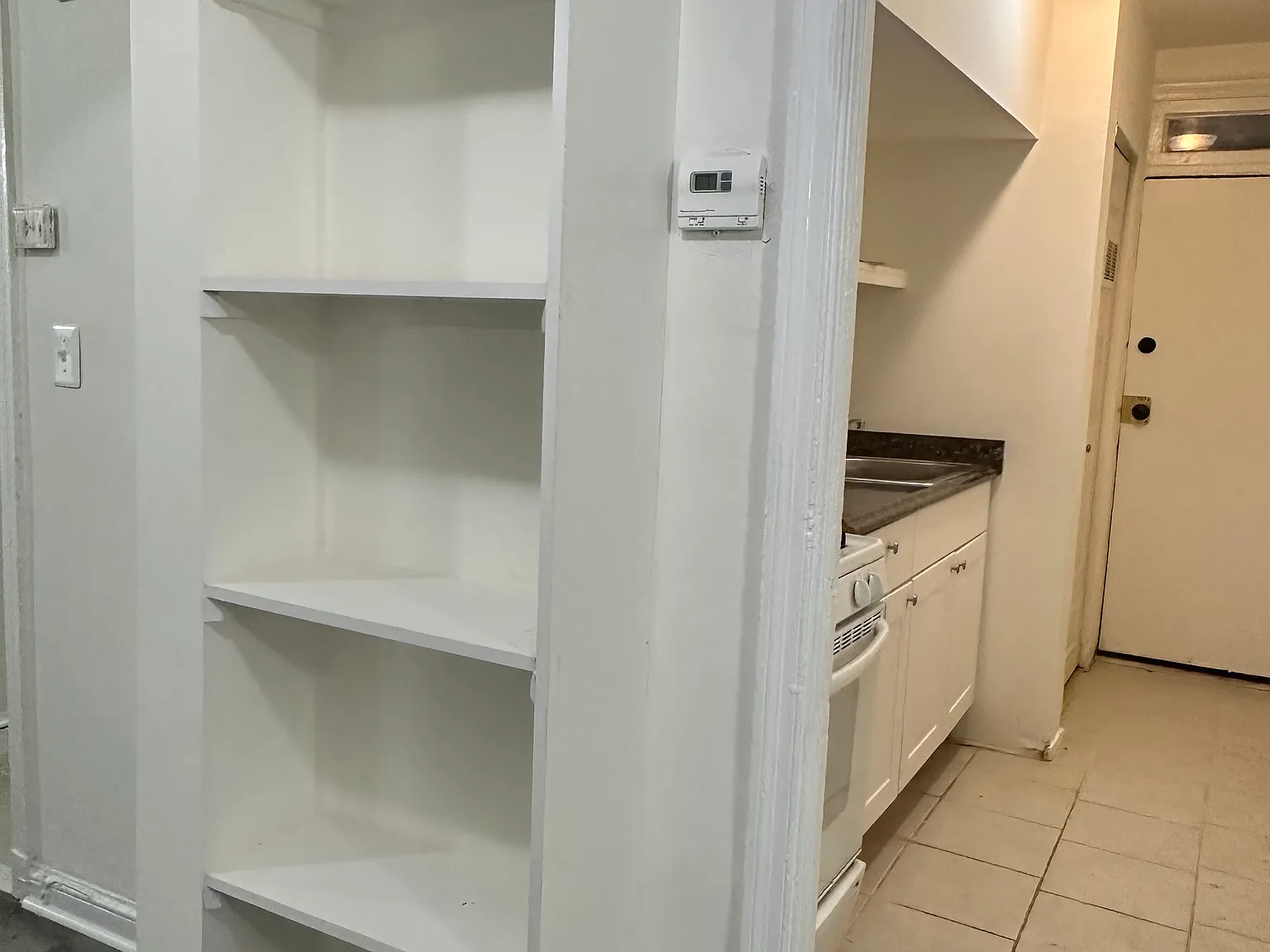 3 bed, 1300 sqft, $3,100 — Photo 1