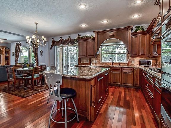 4th image of 4655 Aylesford Dr
