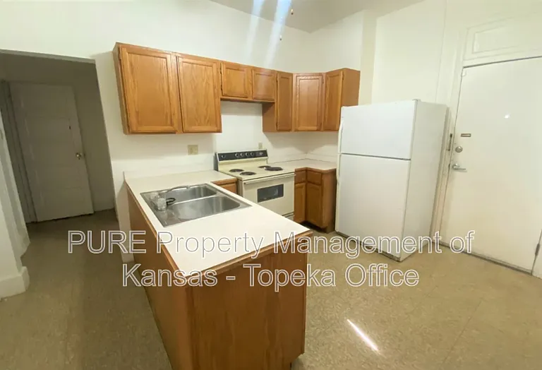 416 SW Clay St — Photo 3