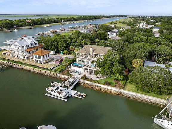 2nd image of 7 Driftwood Ln