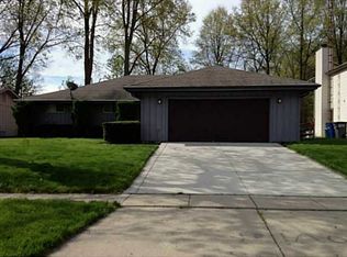 6027 Fallen Leaf Dr, Toledo, OH 43615