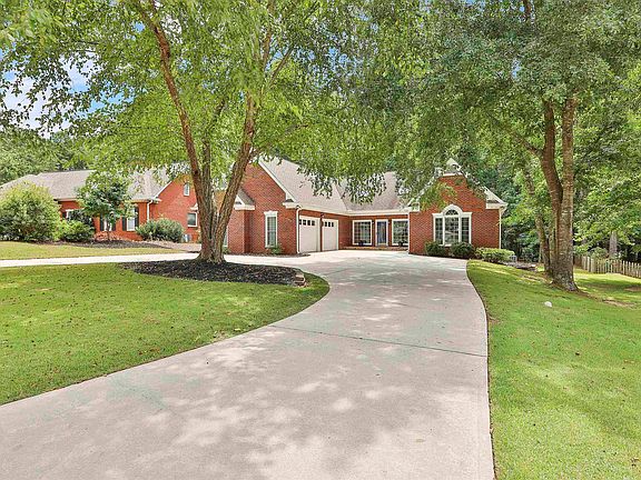 2nd image of 153 Kenton Pl