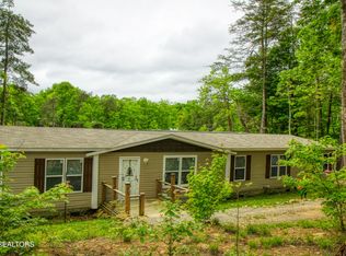 341 Lakewood Dr, Jamestown, TN 38556