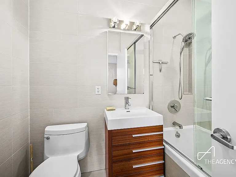 118 Greenpoint Ave #2D — Photo 8