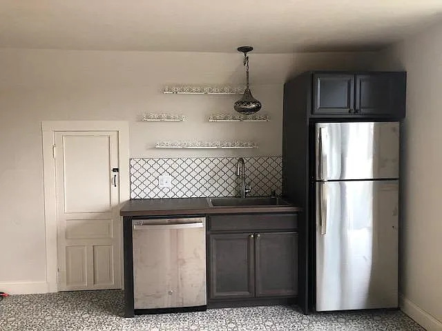 1 bed, 1000 sqft, $1,250 — Photo 3