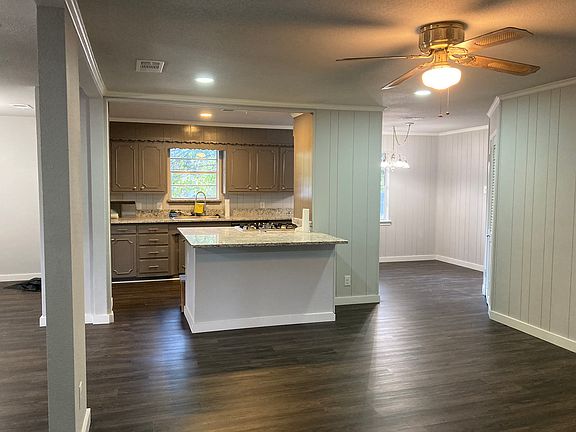 4th image of 400 Harrelson Dr