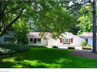 50 Murwood Dr, Moreland Hills, OH