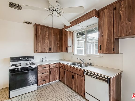 4th image of 8855 Balboa Blvd