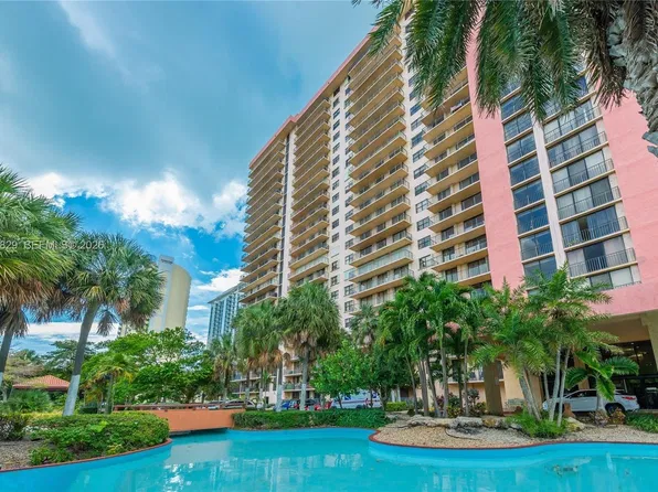 210 174th St, Sunny Isles Beach, FL