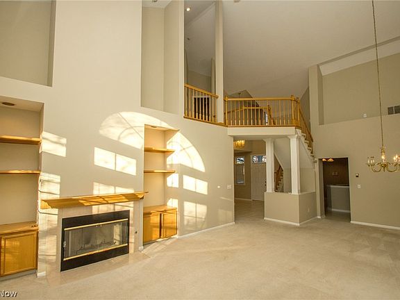 4th image of 117 Greenward Way N