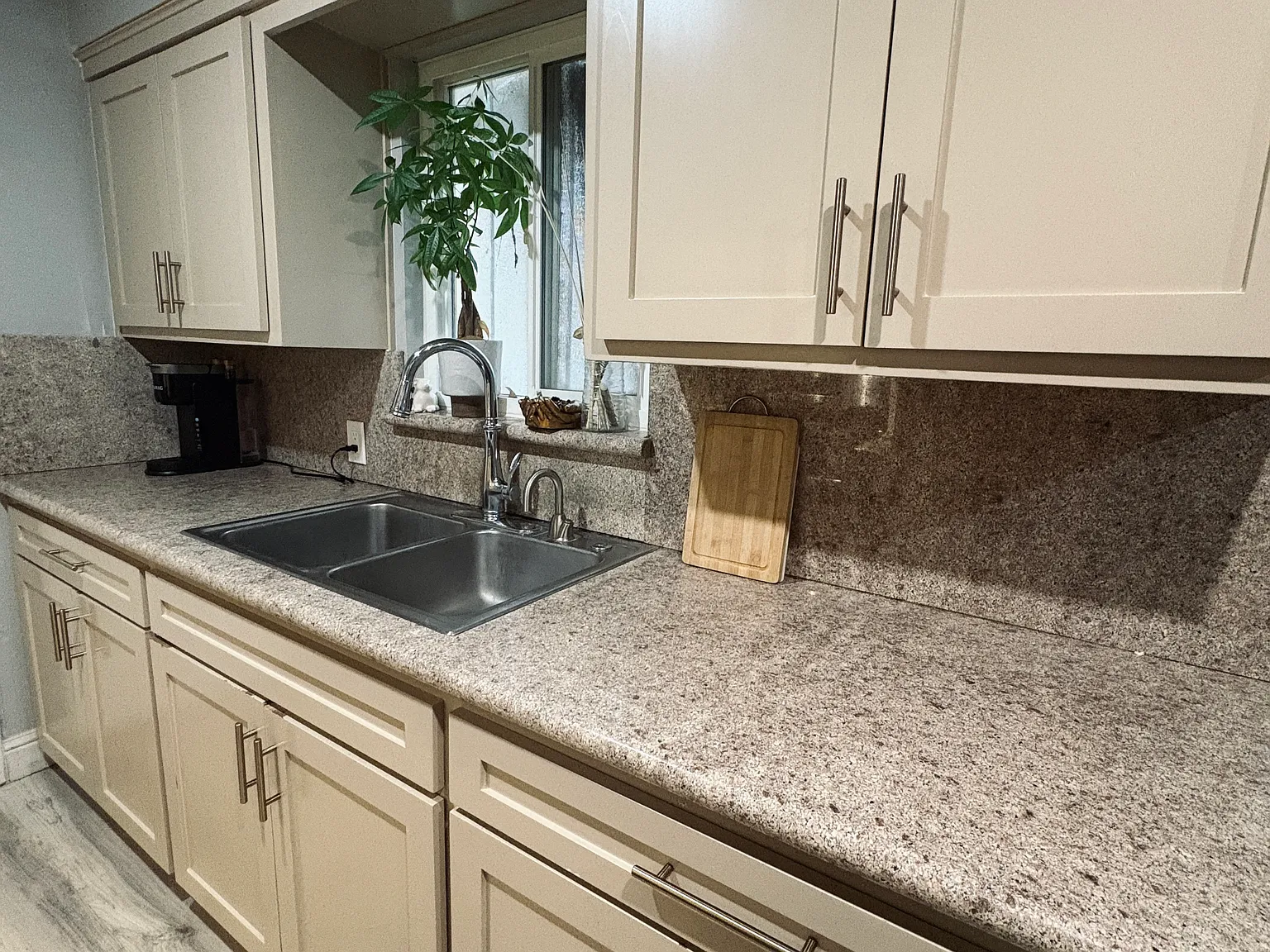 3 bed, 1087 sqft, $2,200 — Photo 4