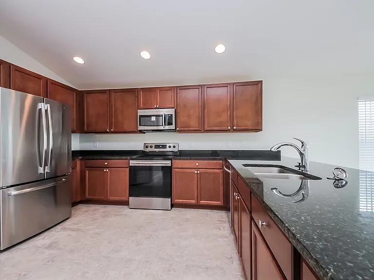 1000 Mardi Gras Dr — Photo 6