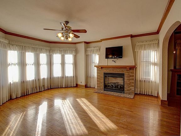 2nd image of 1512 Rawson Ave