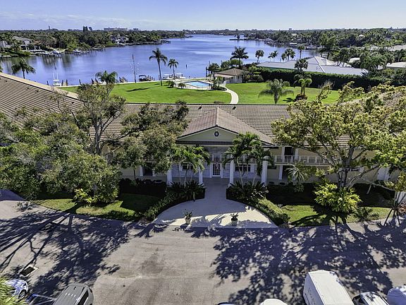 4th image of 478 Tequesta Drive #209