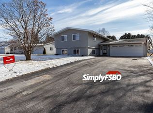 109 Meadow Ct, Forreston, IL 61030