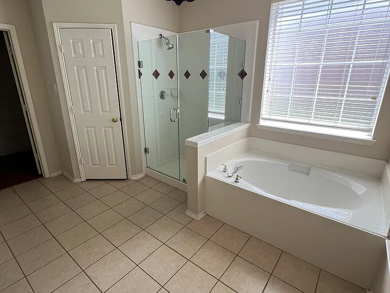 3633 Kimble Dr — Photo 11