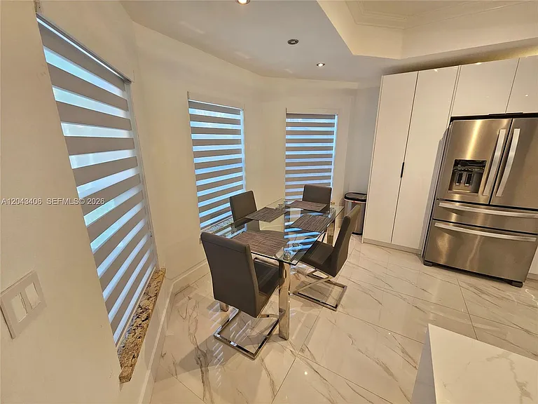 15561 SW 31st Ln — Photo 15