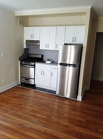 2nd image of 2681 W 2nd St APT 4G
