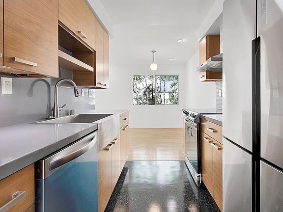 5th image of 7767 Hollywood Blvd APT 202