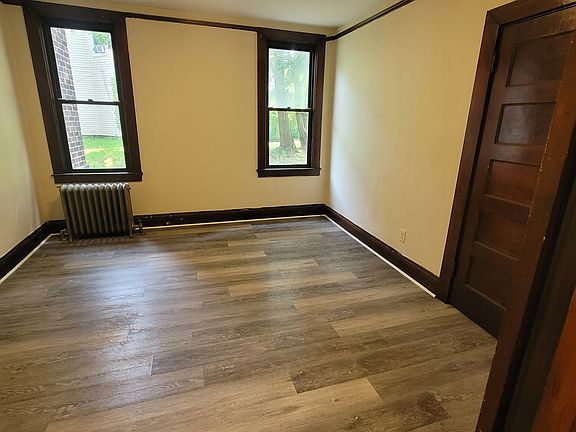 5th image of 723-725 Sherwood Ave #723