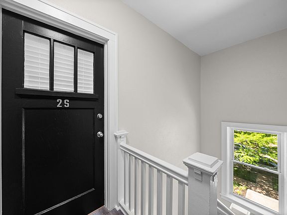 3rd image of 1030 Commodore Dr APT 2S