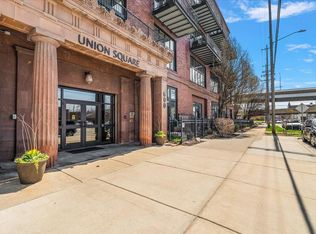 600 Broadway Ave NW APT 421, Grand Rapids, MI