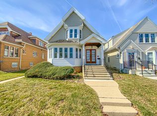 3207 S 10th St, Milwaukee, WI 53215