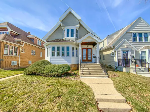 3207 South 10th STREET, Milwaukee, WI 53215