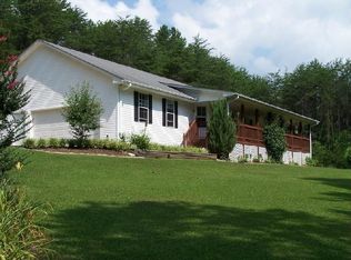 115 Little River Ln, Walhalla, SC 29691