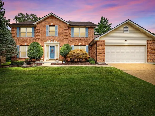 18 Harvest Wind Ct, Saint Louis, MO 63128