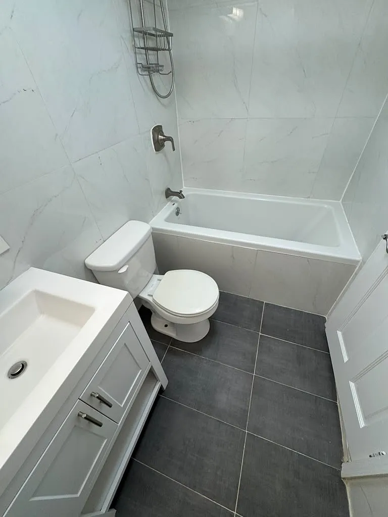 3 bed, $2,934 — Photo 3