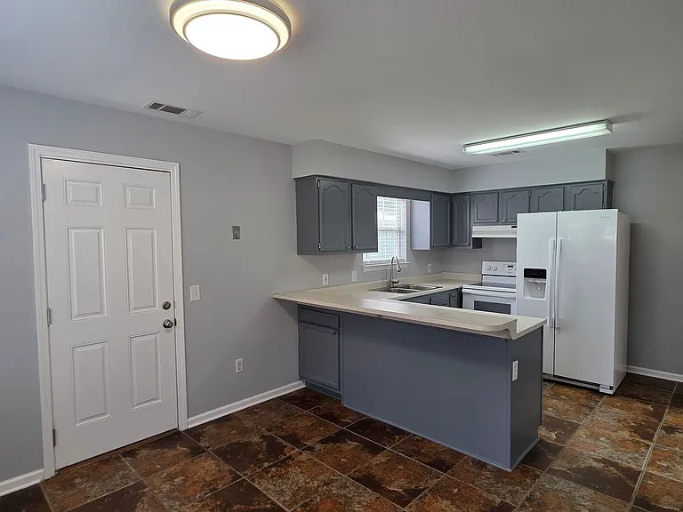 1202 N Carolina Ave — Photo 9