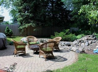 2166 Garnet Dr, Eagan, MN 55122