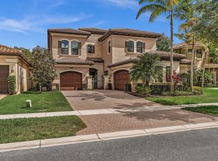8527 Lewis River Rd, Delray Beach, FL 33446