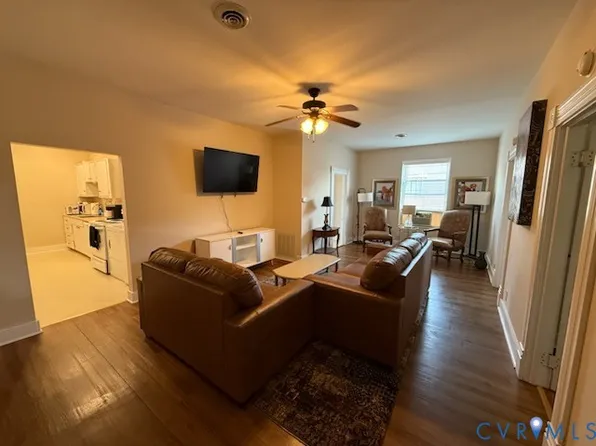 101 S Main St #B, Blackstone, VA 23824