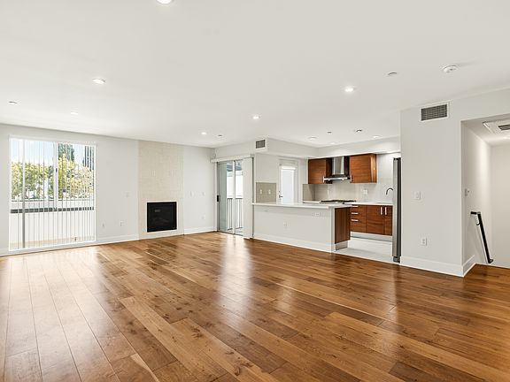 2nd image of 11715 Goshen Ave Unit 302