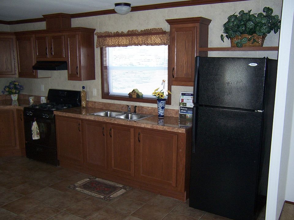 2nd image of 15 Dewberry Ln