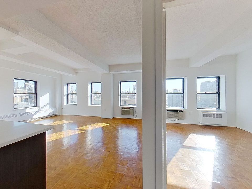 1st image of 360 W 34th St APT 6R
