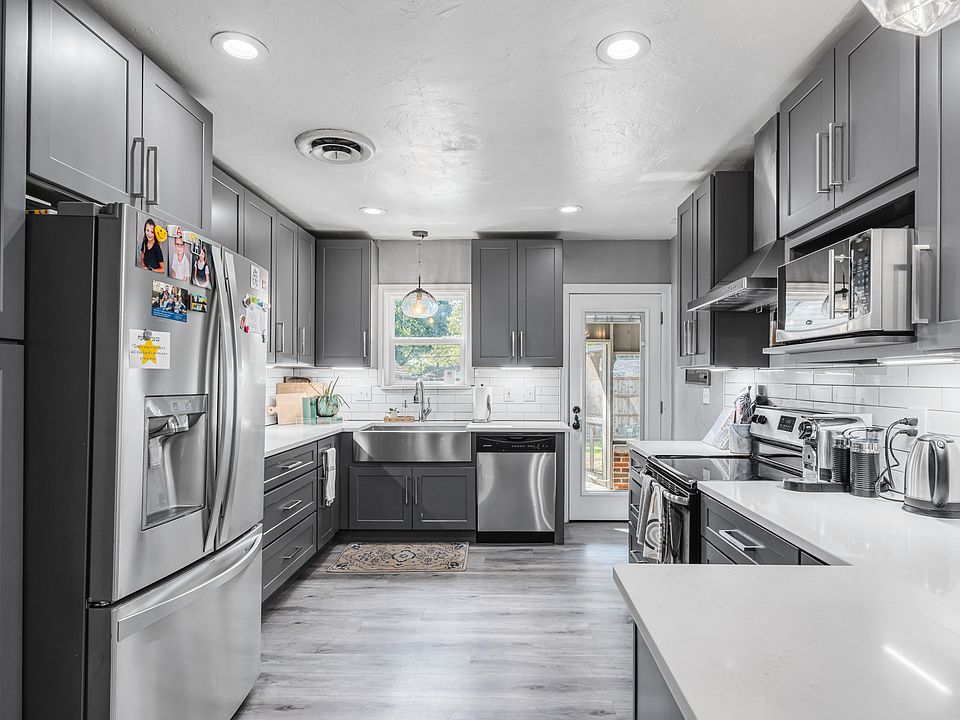 1st image of 4337 Lovell Ave