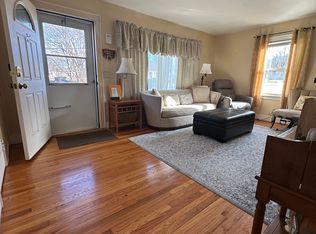 12 Cobey Ter, Poughkeepsie, NY 12601