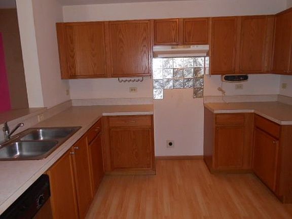 4th image of 905 Silverstone Dr