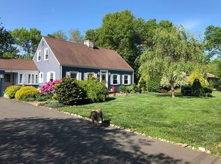 31 Adams Rd, Bloomfield, CT 06002