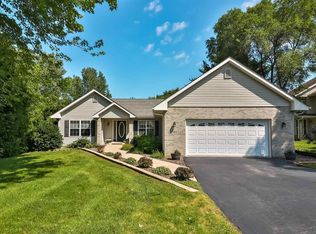 105 Thornhill Dr SW, Poplar Grove, IL 61065